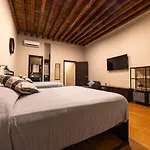 104 Location 2Bdrm 2Bath Ac Apt Fits 8 Rooftop