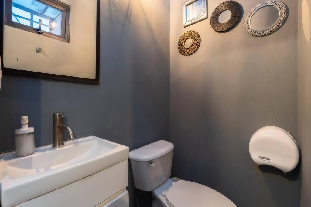 Holiday home 104 Location 2bdrm 2bath Ac Fits 8 Rooftop